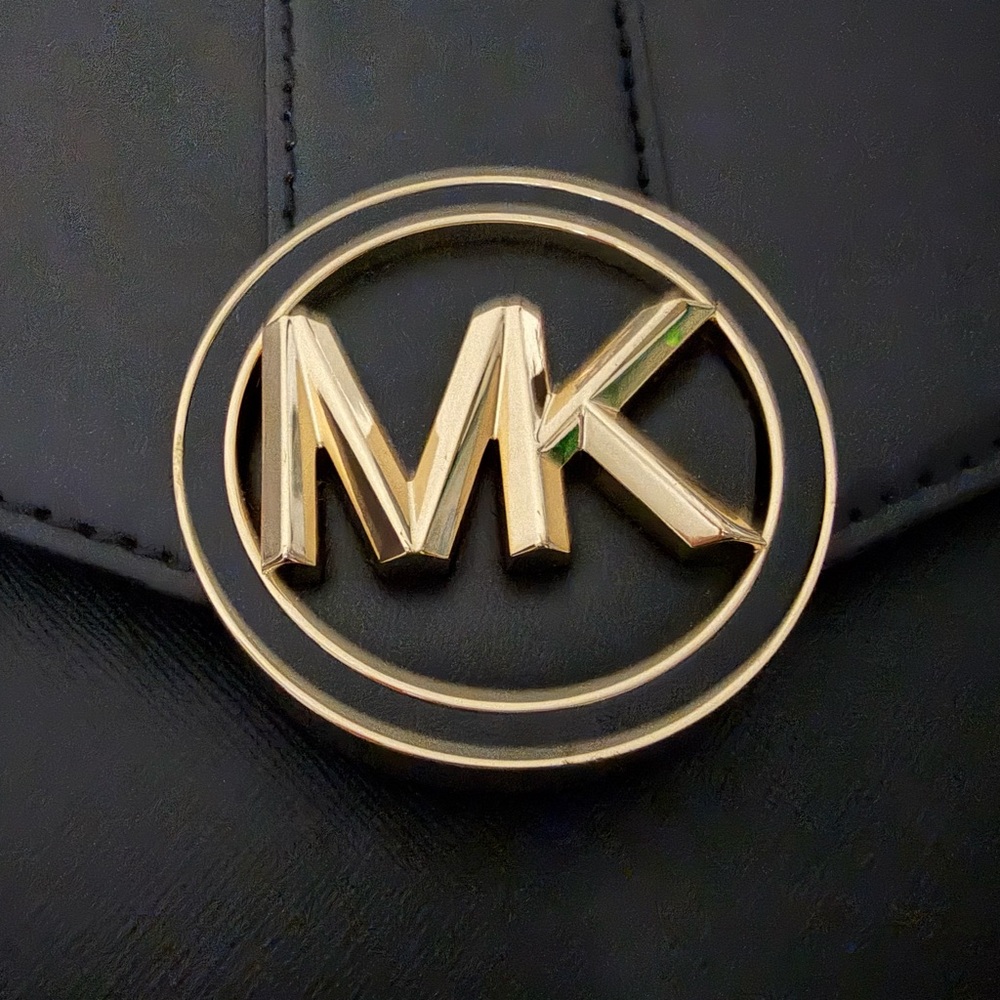 Michael Kors Carmen convertible shoulder bag - Picture 8 of 12